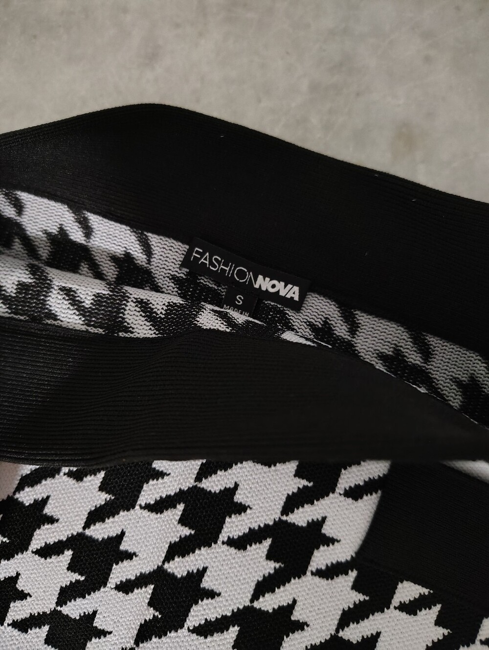 Fashion Nova Black and White Houndstooth Knit Skirt - Picture 2 of 3